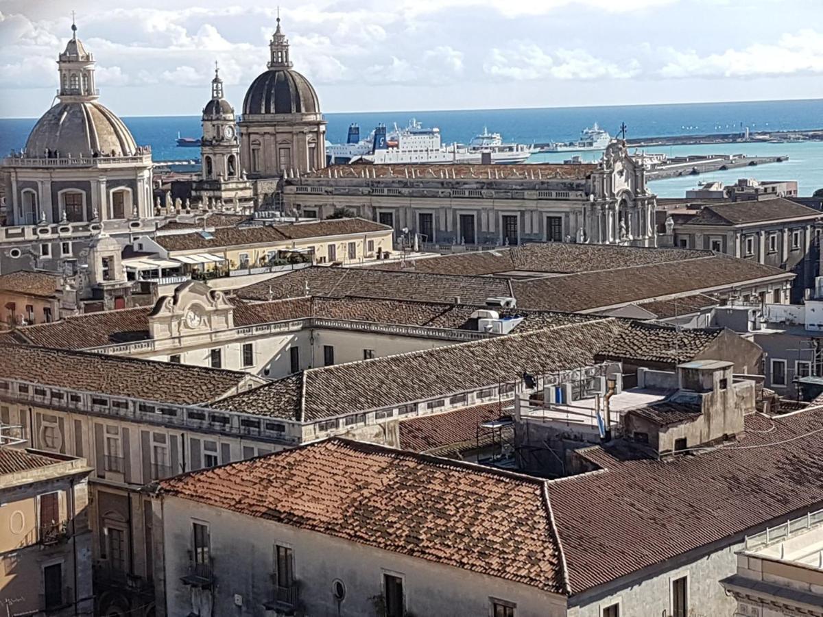 Bellini Apartment Catania Bagian luar foto