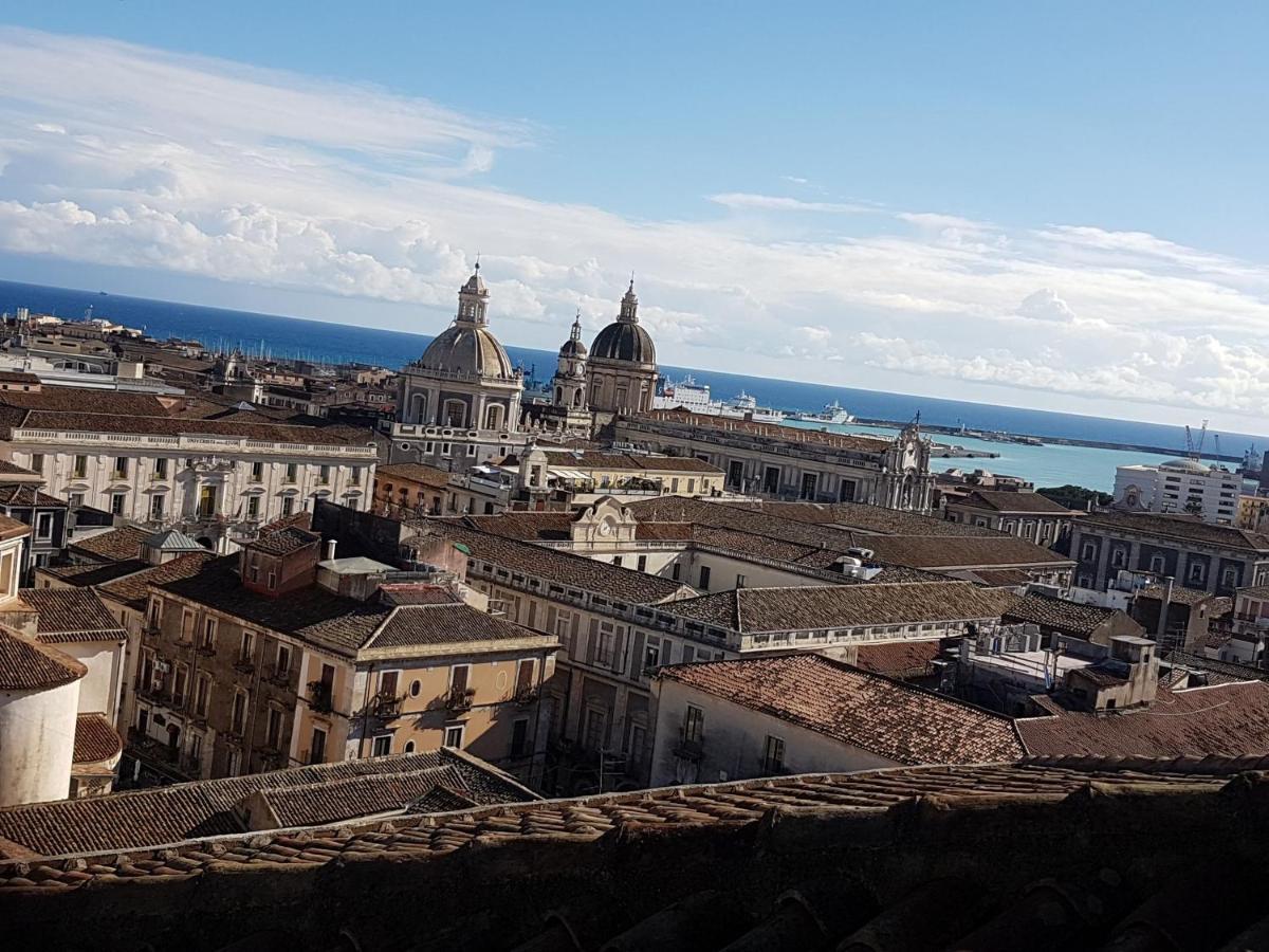 Bellini Apartment Catania Bagian luar foto